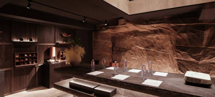 鸾喜·隐奢私汤全景民宿(西江千户苗寨观景台店)图片