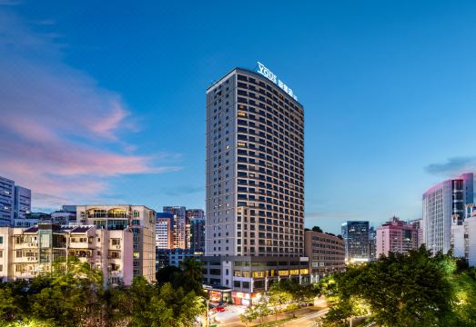 南宁YOUS·游意思酒店（国际会展中心金湖广场地铁站店）外景图
