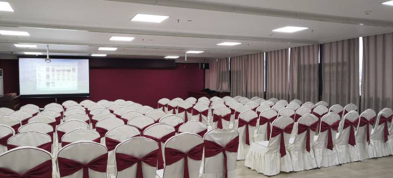 西乡鸿安酒店(廊桥店)图片