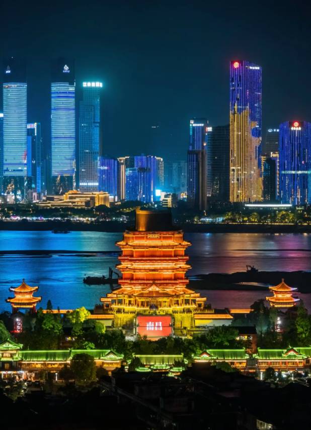 观澜・云境丨180°凌空御景・智能国际大酒店(南昌红谷滩万达广场店)图片