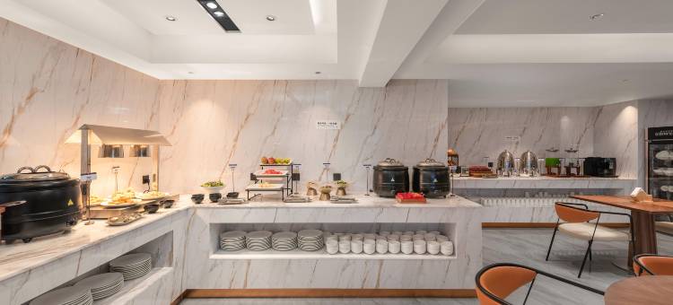 艺龙酒店(贵阳北站黔灵山路店)图片