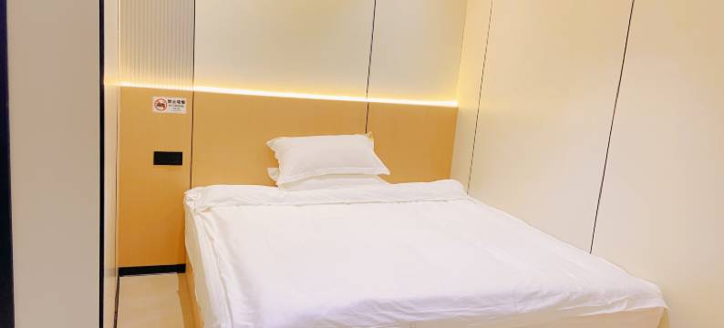 安逸·影院酒店(南昌职业大学赣电九方荟店)图片