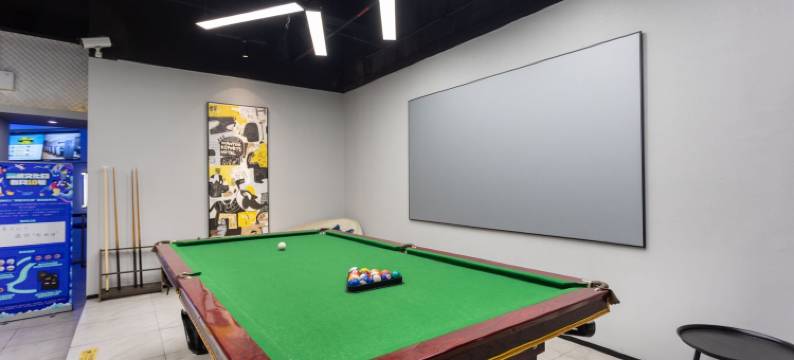 网鱼电竞酒店(上海中山北路镇坪路地铁站店)图片