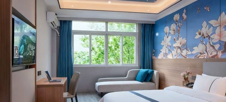 白玉兰酒店(溧阳苏宁广场西大街店)图片