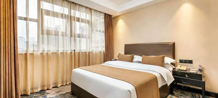 贵阳柒號花园·春Spring酒店(喷水池地铁站太平路网红街店)图片