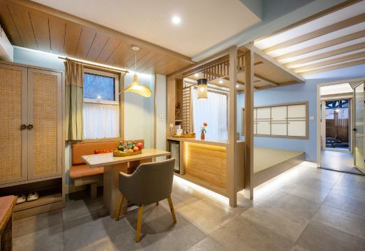 Fengcheng No.12 CourtyardHotel Overview