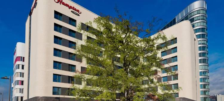 法兰克福机场希尔顿欢朋酒店(Hampton by Hilton Frankfurt Airport)图片