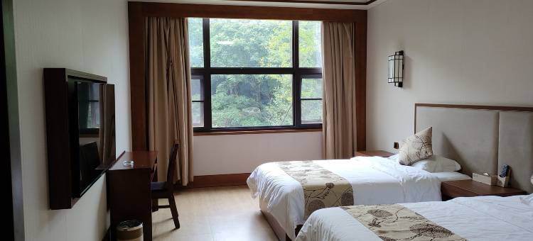 汤里泉韵山庄图片