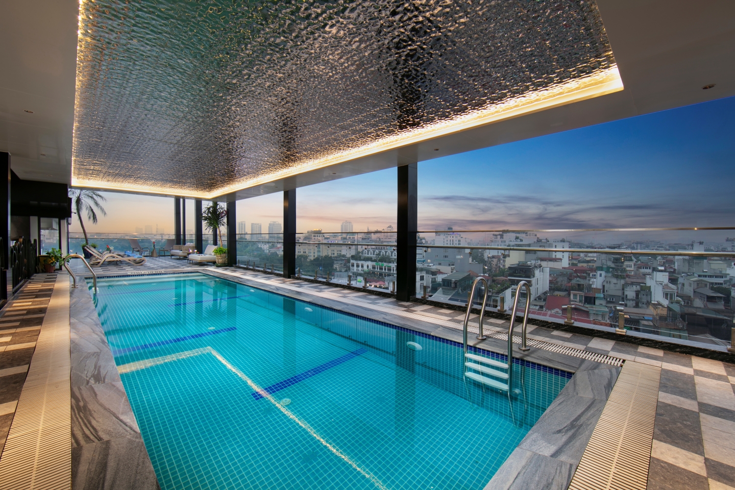 MAY DE VILLE Lakeside Hotel Hotel Overview