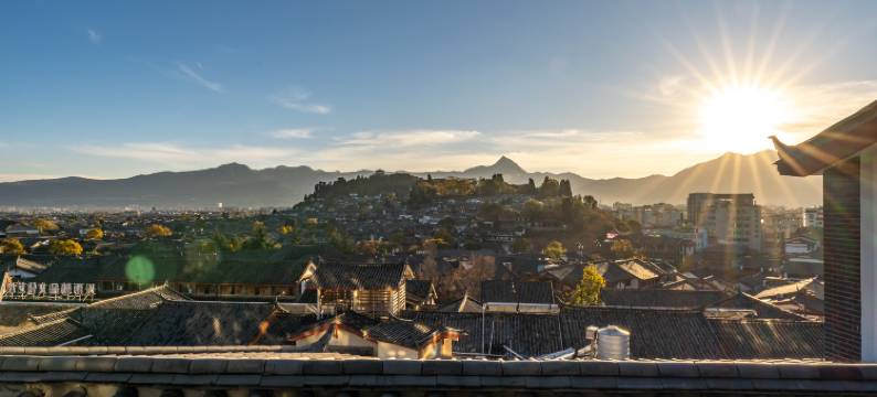 悠然见·全屋智能古城观景客栈(古城大水车店)图片