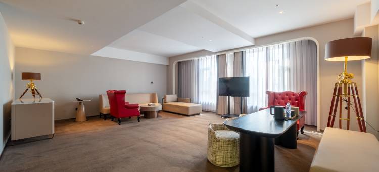 长白山北坡集散中心日吉纳温泉酒店图片