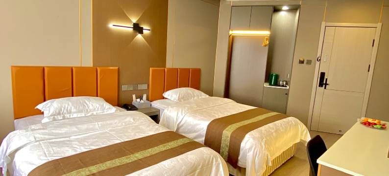 速8优选酒店(市政府大唐美食街店)图片