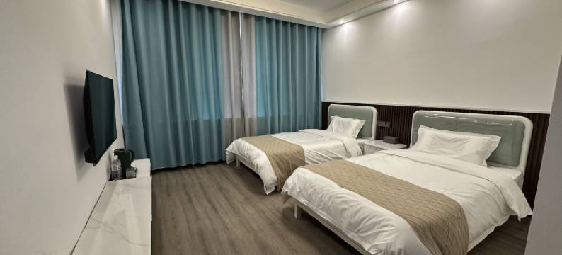 尼勒克圣蜂园民宿图片