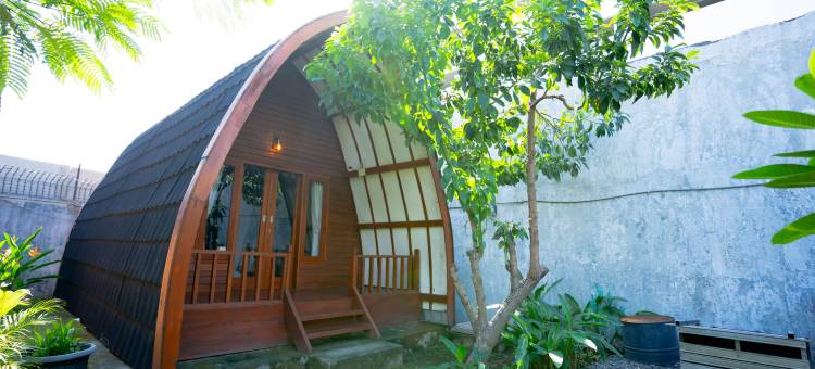 红多兹伊斯兰酒店-近龙目岛震中购物中心(RedDoorz Syariah near Lombok Epicentrum Mall)图片