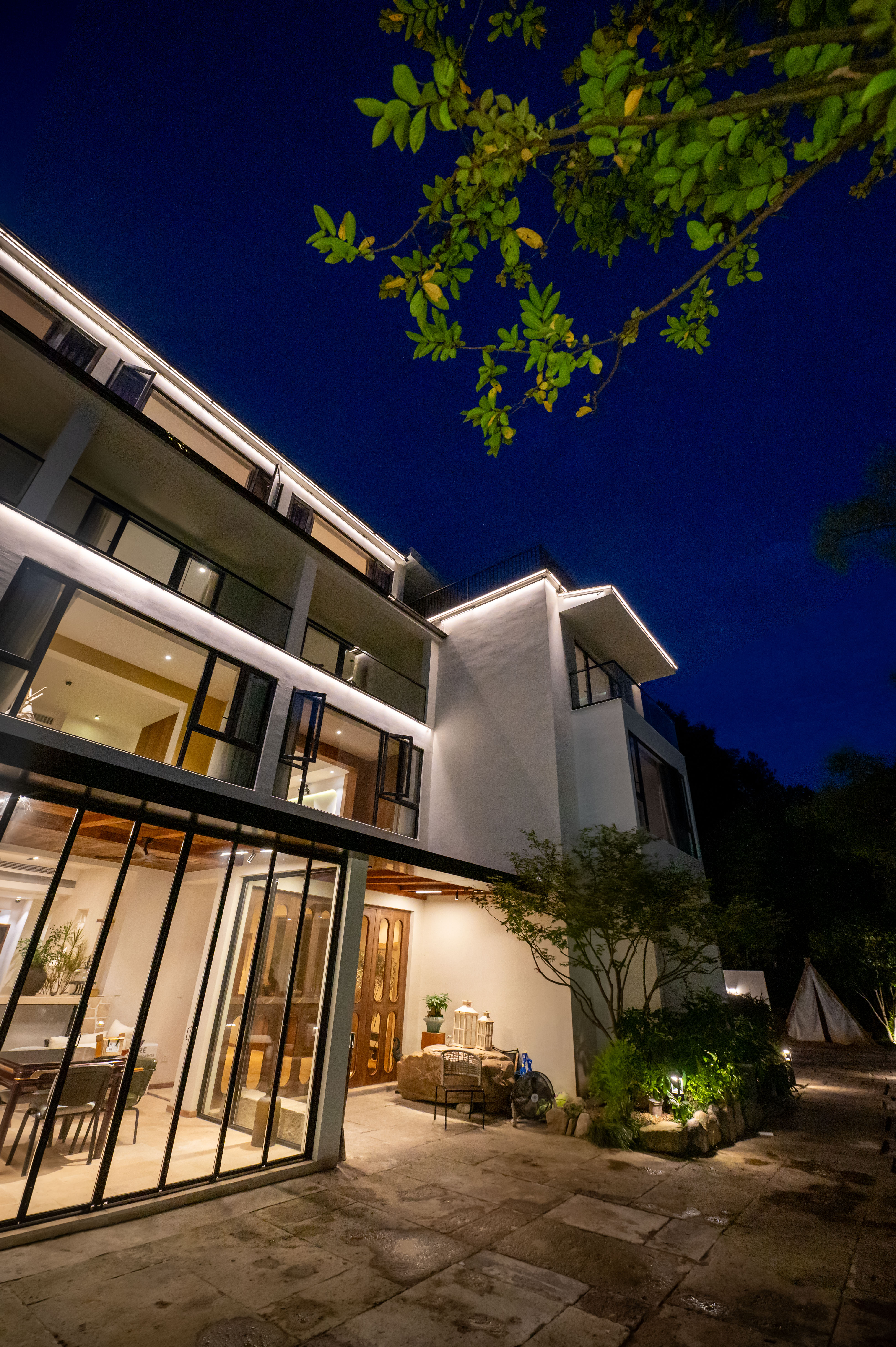 Ruoyun Bapin Hostel Over view