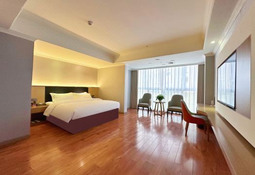 Eiffel Hotel Dazhu Hotel Overview