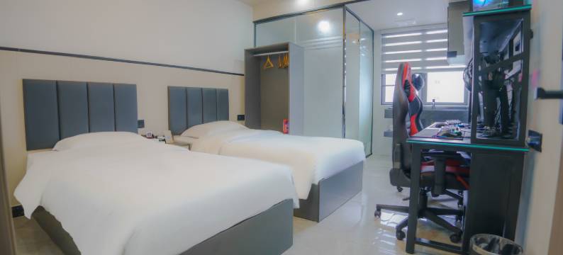 雷猴电竞酒店(深圳光明汽车城店)图片