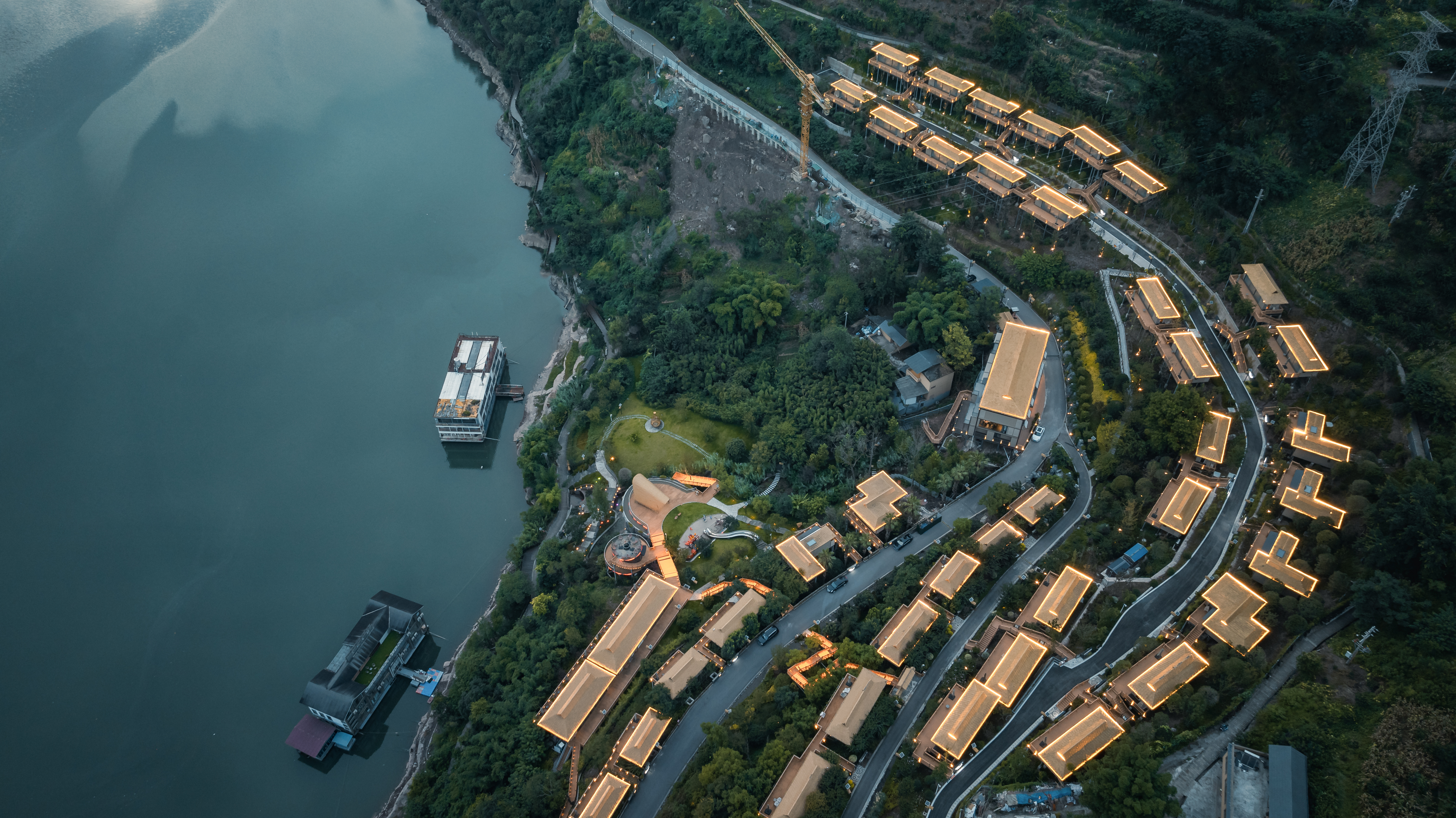 Middle Mountain HotelOver view