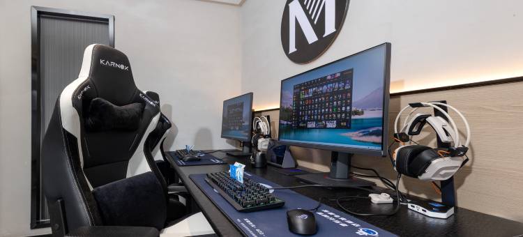 艾特摩高电竞酒店(常州武进万达广场店)图片