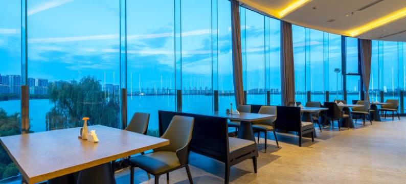 苏州清风明月大酒店(吴中区尹山湖店)图片