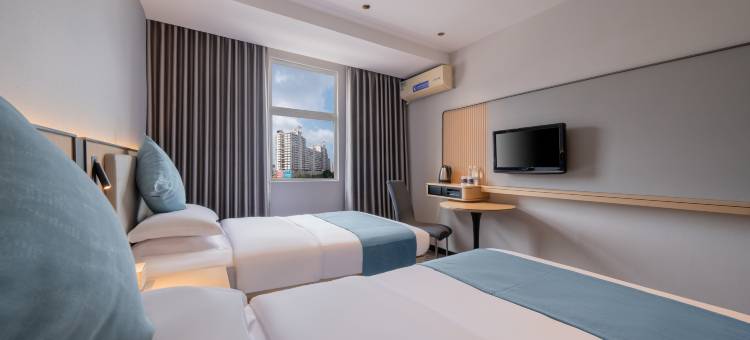 优程八桂酒店(南宁朝阳广场地铁站三街两巷店)图片