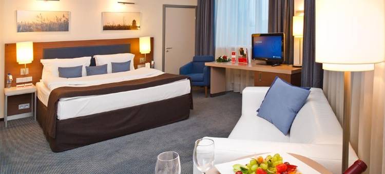 叶卡捷琳堡华美达酒店(Ramada Ekaterinburg Hotel)图片