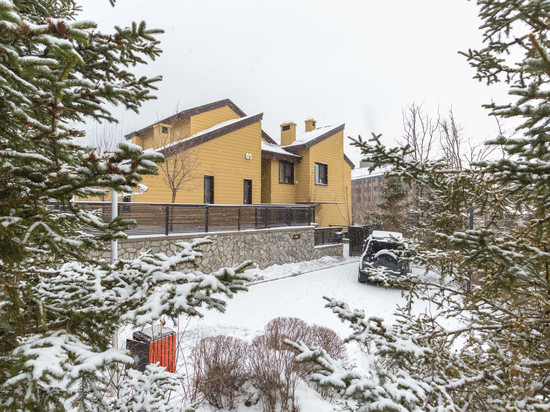 万科松花湖半山青山墅