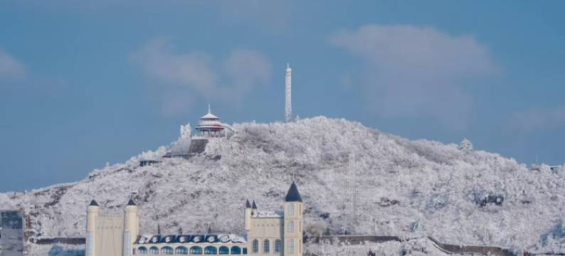 云海YUNHAI·峡谷温泉·亲子美宿(安吉江南天池滑雪场店)图片