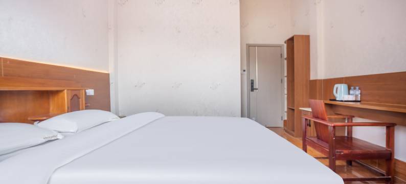 森湖庄园酒店(高铁站提前预约免费接送，垂钓老挝野生鱼)(Senhu Garden Resort Hotel)图片