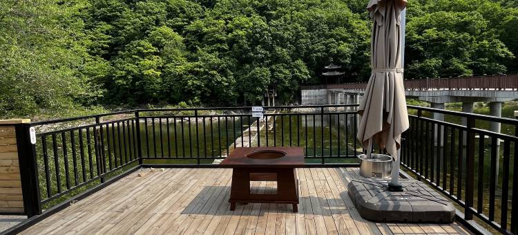 望春山|AWA Kinetic Hotel 度假民宿​(桓仁望天洞国家地质公园店)图片