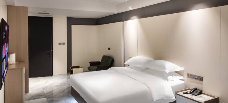 艺龙玺程国际酒店(商丘夏邑新孔雀园长寿阁店)图片