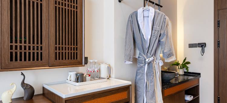 泊纳荟舍连锁酒店(盈江盈湖公园店)图片