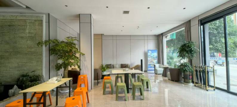 施秉云漫酒店(杉木河夜漂景区大门店)图片