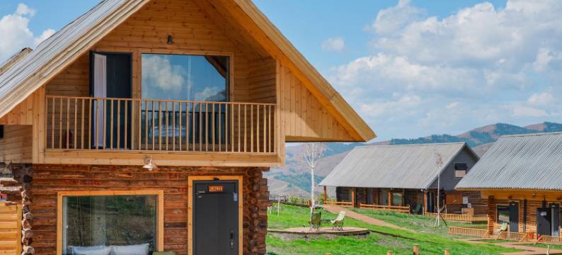 隐山·三十三度假民宿(白哈巴景区店)图片