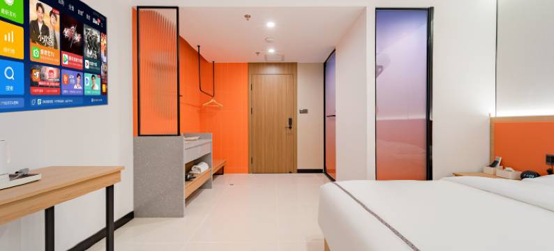 云朗宾馆(长春吉大一院文化广场地铁站店)图片