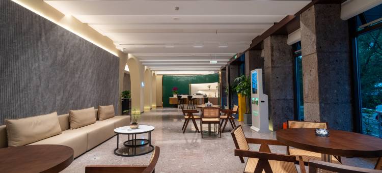JULY·柒月酒店(临海银泰城灵湖景区店)图片