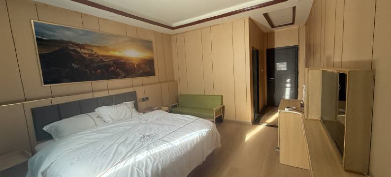 定日岗尖巴藏家大酒店图片