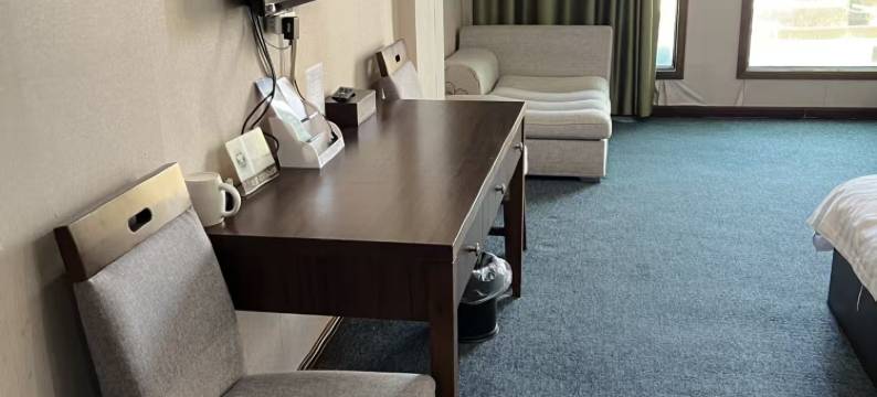 湖州柏宁酒店(湖州师范学院店)图片