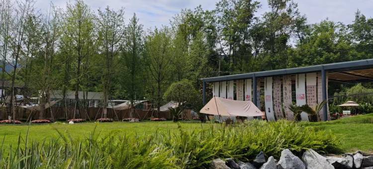 黛墨美宿艺术酒店图片