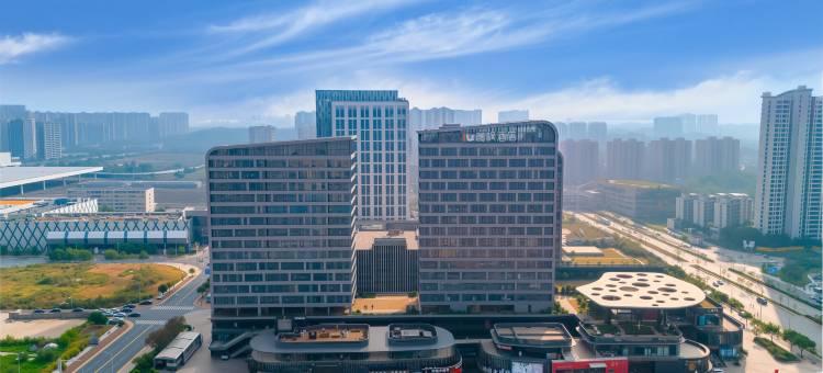 IU酒店(南昌西站地铁站店)图片