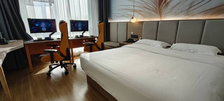 本色电竞民宿(荆门荆楚理工学院泉口路店)图片