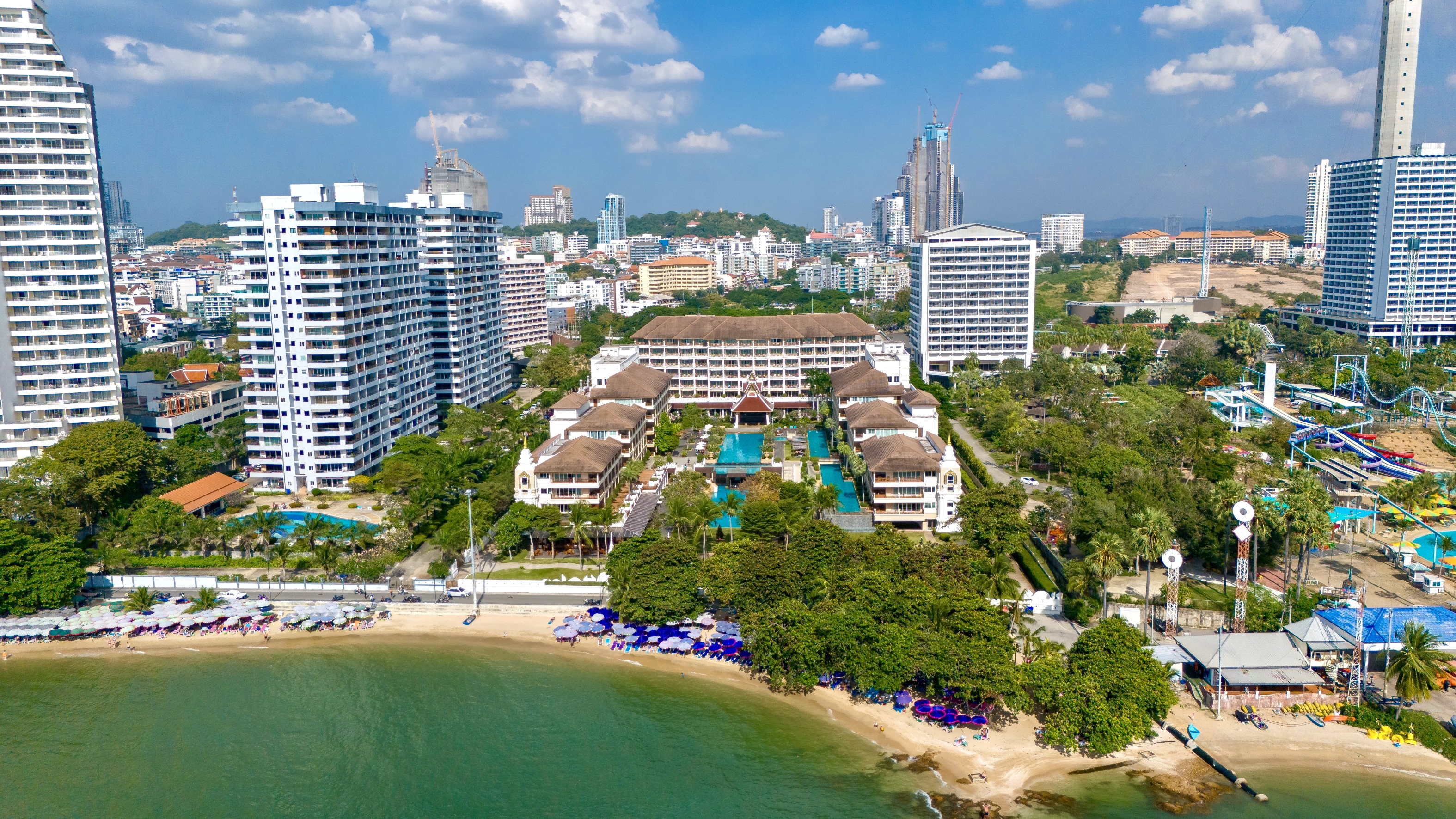 The Heritage Pattaya Beachfront Resort Over view