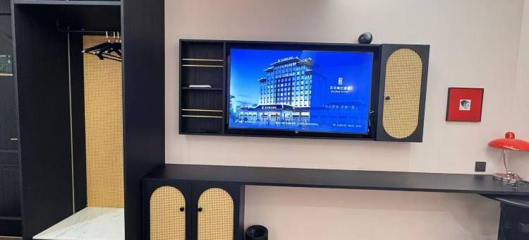 艺龙瑞云酒店(兰州中山桥西关地铁站店)图片