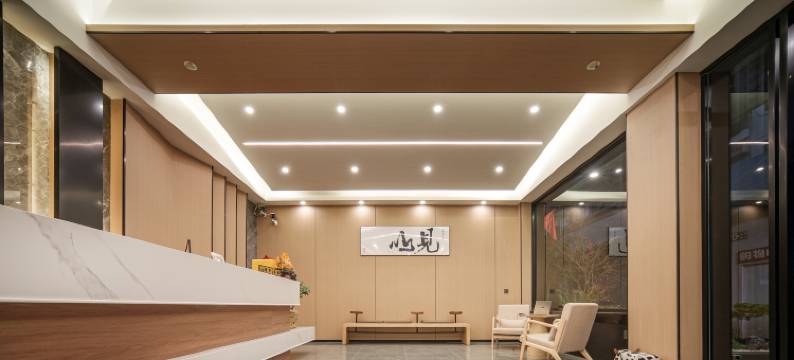 自强酒店(峨眉山报国寺店)图片