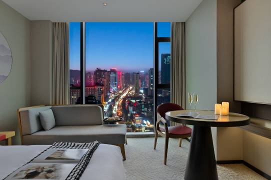 半山酒店(安顺古城历史文化街区黄果树大街店)图片