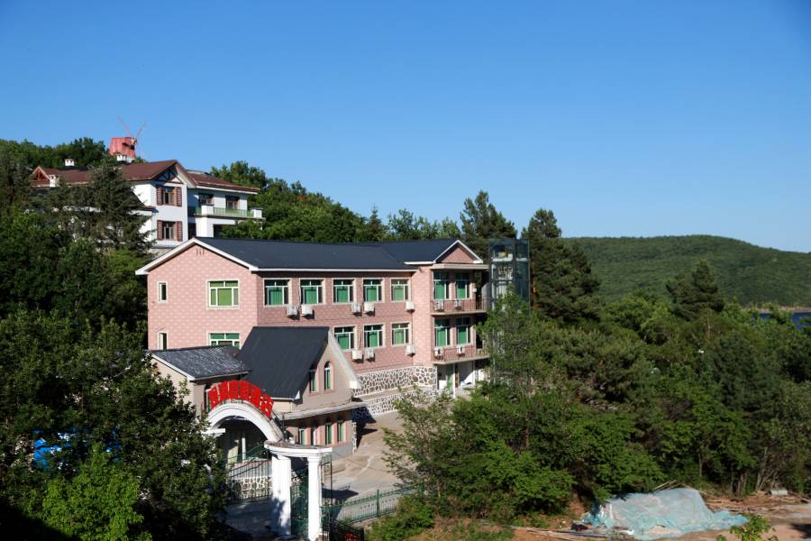 鏡泊湖觀湖度假酒店(鏡泊湖景區店)