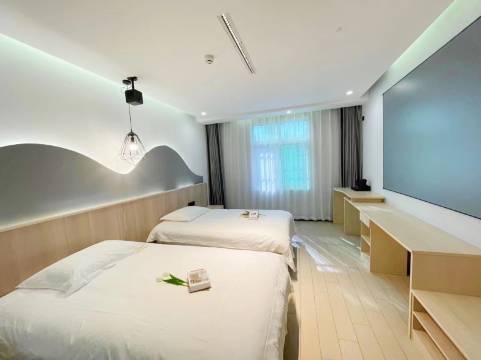 铂瑞澜庭智能酒店