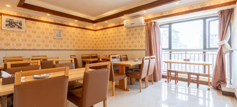 明凡居酒店(昆明金马碧鸡坊老街店)图片