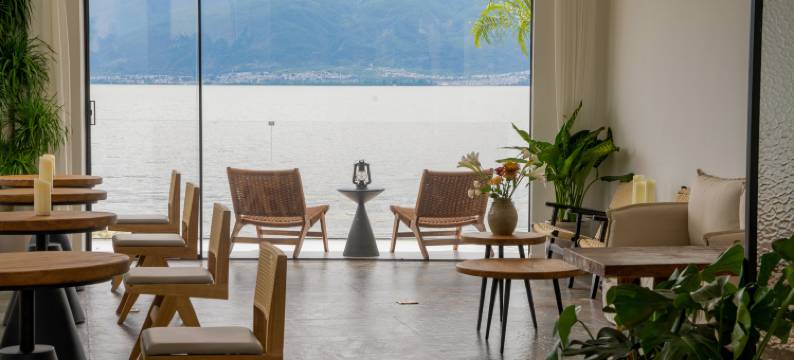 大理双廊四月天海景客栈图片