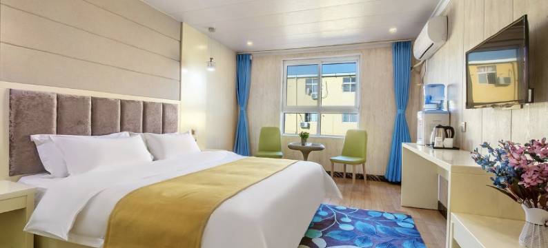 云悦·拾光观影酒店(锦荣广场兰河公园地铁站店)图片